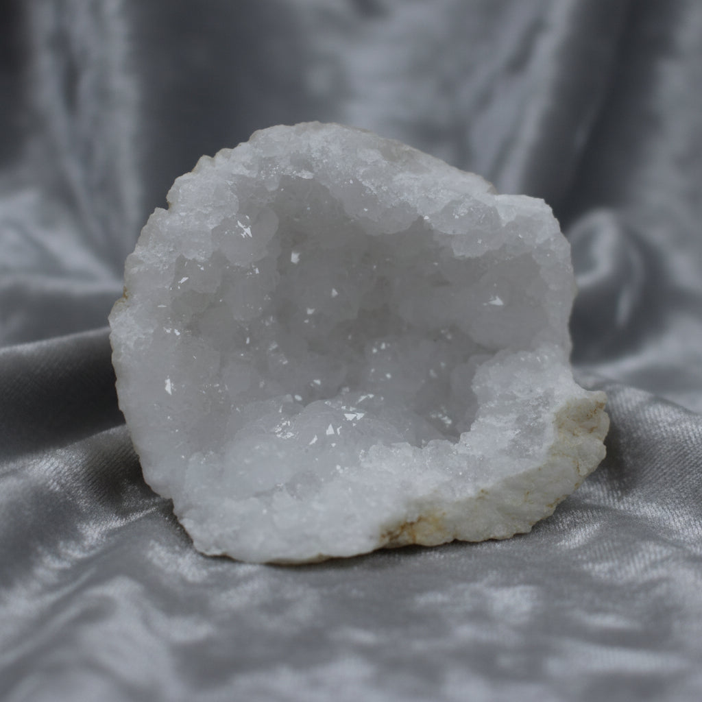Calsite Geodes - 15-18 cm
