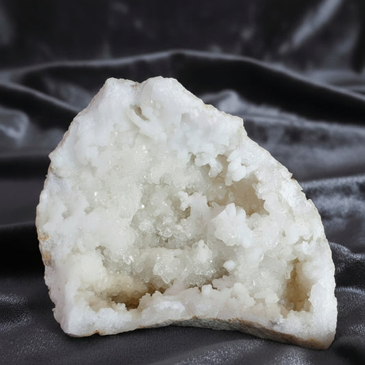 Calsite Geodes - 8-9 cm